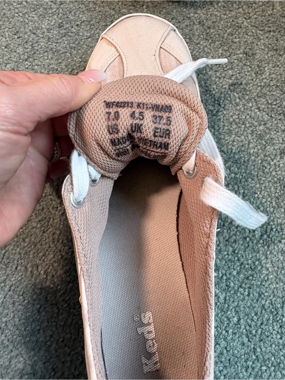 Keds Women's Low-Top Sneakers in Blush Pink and White
